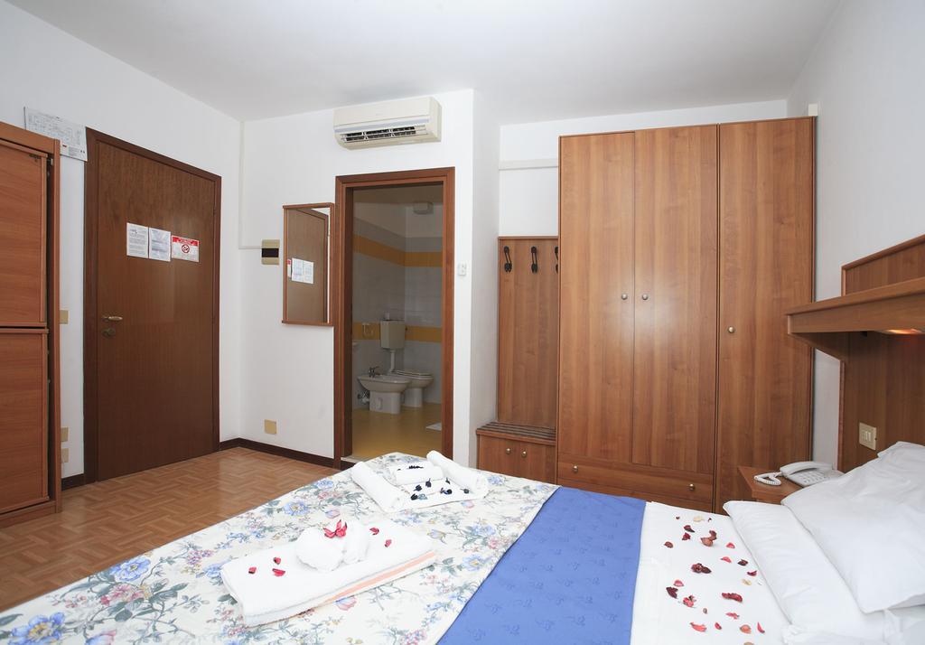 Hotel Aspe Bibione Exterior foto